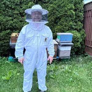 Where to Buy Beekeeping Protective Clothing in Canada