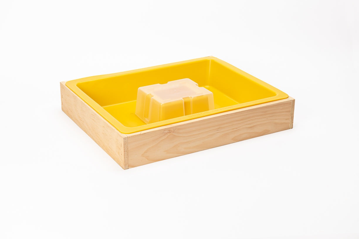 Bee Feeder-Canacell 10-Frame Hive Feeder for beekeeping in yellow plastic and wood.